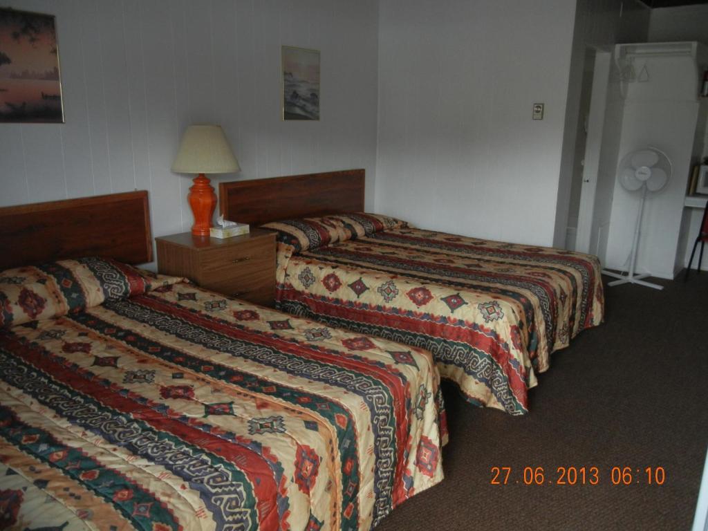 Pleasant View Motel Summerland Ruang foto