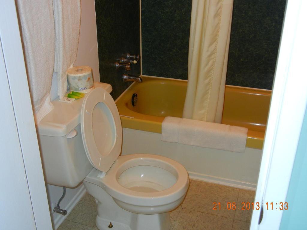 Pleasant View Motel Summerland Ruang foto